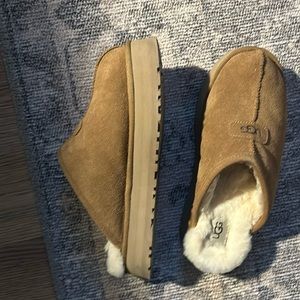 Uggs slipper